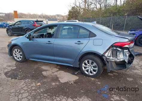 2020 Toyota Corolla Le z USA, uszkodzony, nr VIN 5YFEPRAE3LP060588